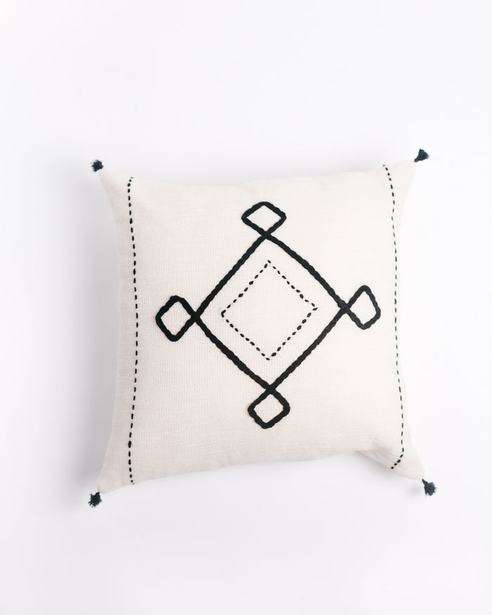 fair trade wholesale pillow empowering women in Tunisia, best decorative pillows, decorative pillow sets, sofa throw pillows, square pillow, throw pillows for couch