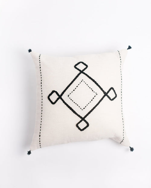 fair trade wholesale pillow empowering women in Tunisia, best decorative pillows, decorative pillow sets, sofa throw pillows, square pillow, throw pillows for couch
