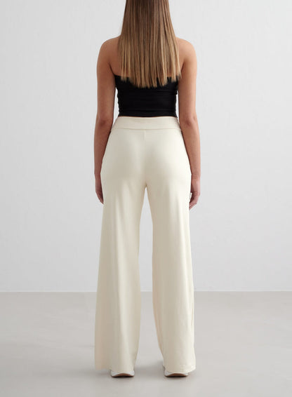 Almond White Sense Wide Pants