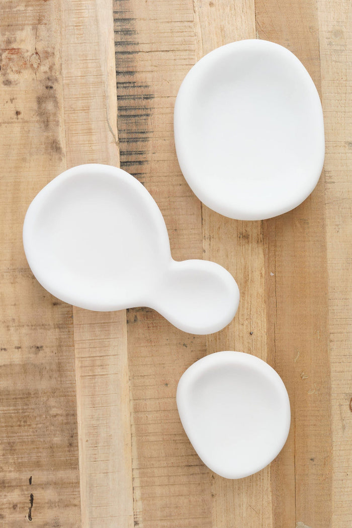 Tina Frey Designs Home Kitchen Serving Amoeba Double Bowl White / 12.5″ L X 8″ W X 1.5″ H