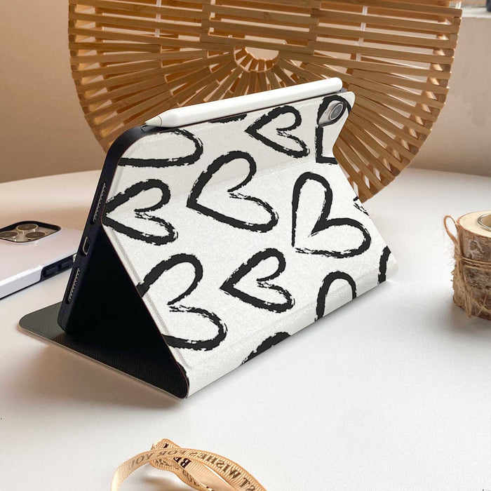 Black&White Hearts iPad Case