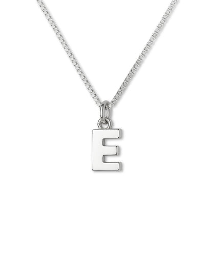 Bokstavshalsband i 925 silver.