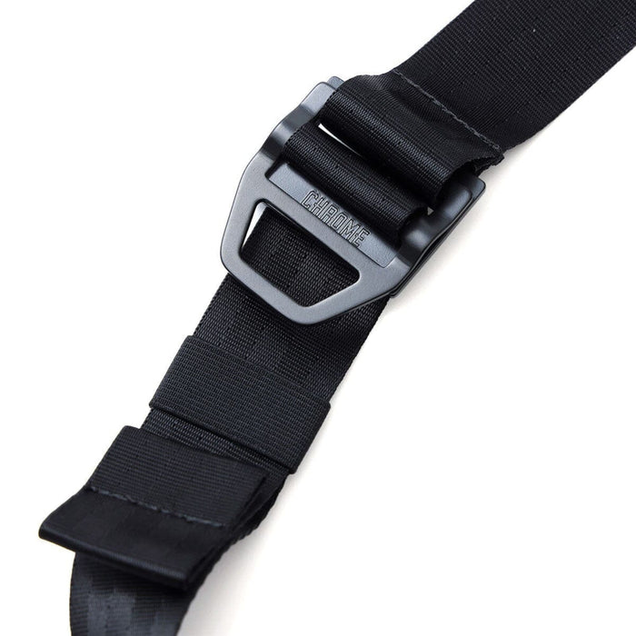 Black slide closure on the Bot Flap 5L Sling