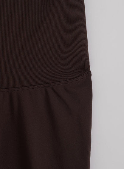 Chocolate brown aim'n Shape Seamless Core Control Tights with a ribbed ultra-high waistband and smooth fabric.