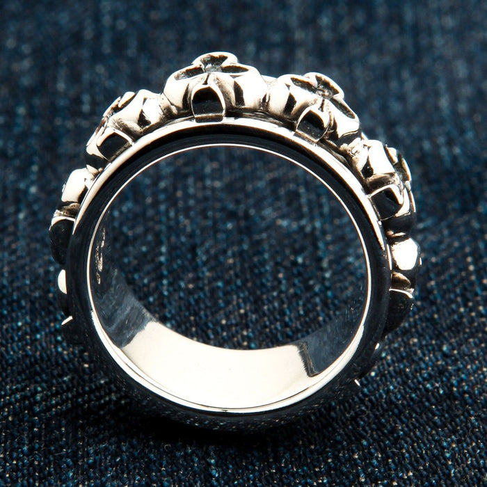 Back view of sterling silver club spinner ring showing continuous pattern design