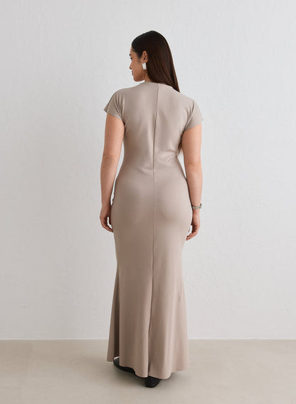 Back view of a woman wearing the Dark Clay Sense Mermaid Cap Sleeve Dress from aim'n [L-174cm]