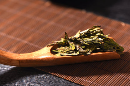 Early Spring Yunnan "Bao Hong" Dragon Well Green Tea | Yunnan Sourcing Tea Shop