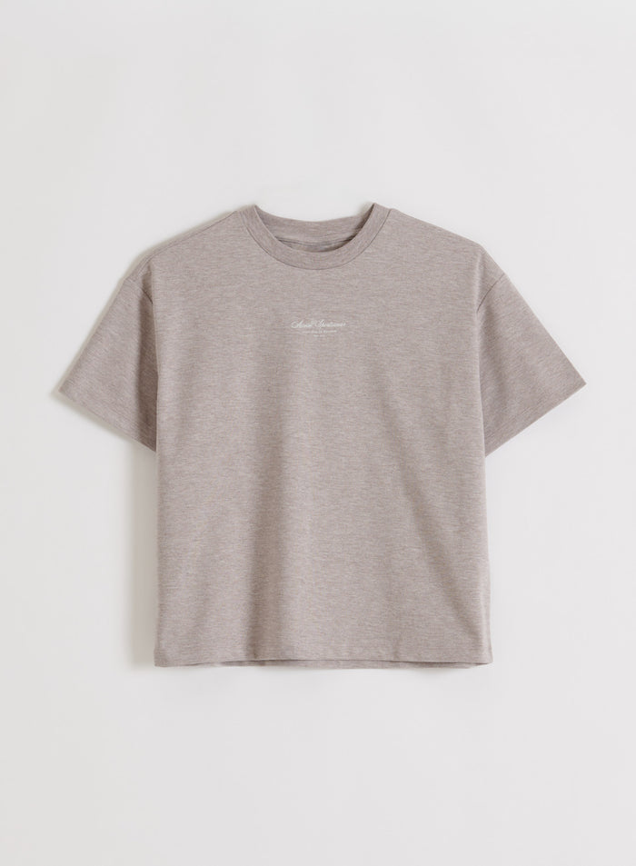 Espresso melange boxy t-shirt in soft cotton with short sleeves and a script aim'n logo. [M-170cm]