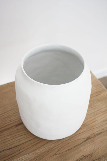 Flax White Pot