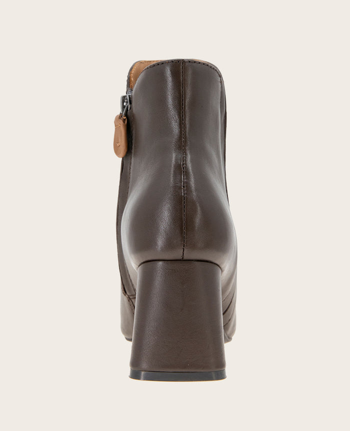 GENTLE SOULS - Danbury Leather Double Gore Heel Boot