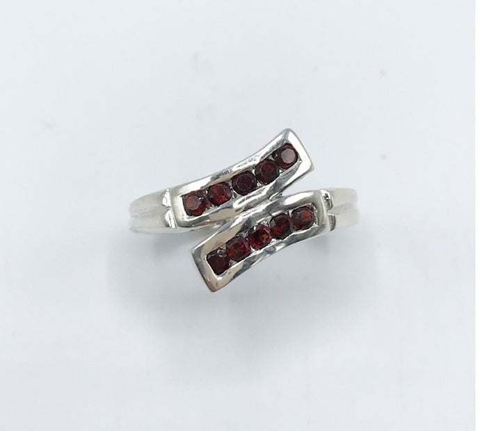 Idaho Garnet Flourish Ring - Zero Point Crystals