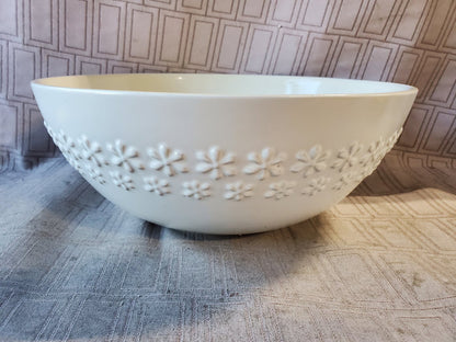 Le Creuset Cotton White Fleur Serving Bowl