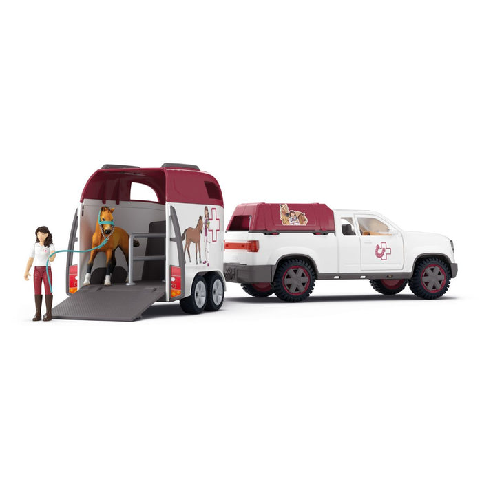 Mobile vet with trailer