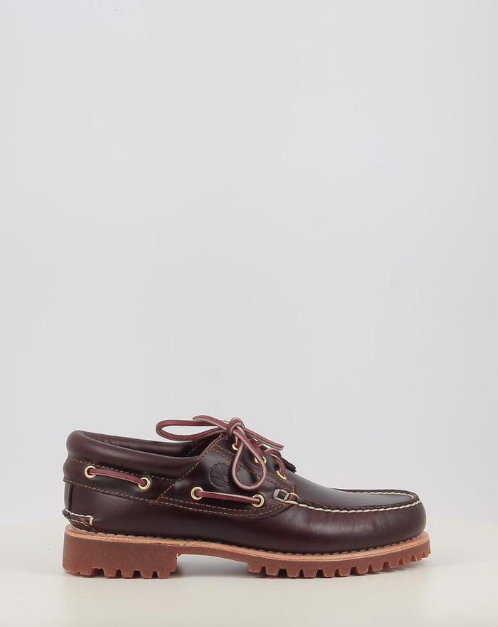 AUTHENTIC BOAT SHOE