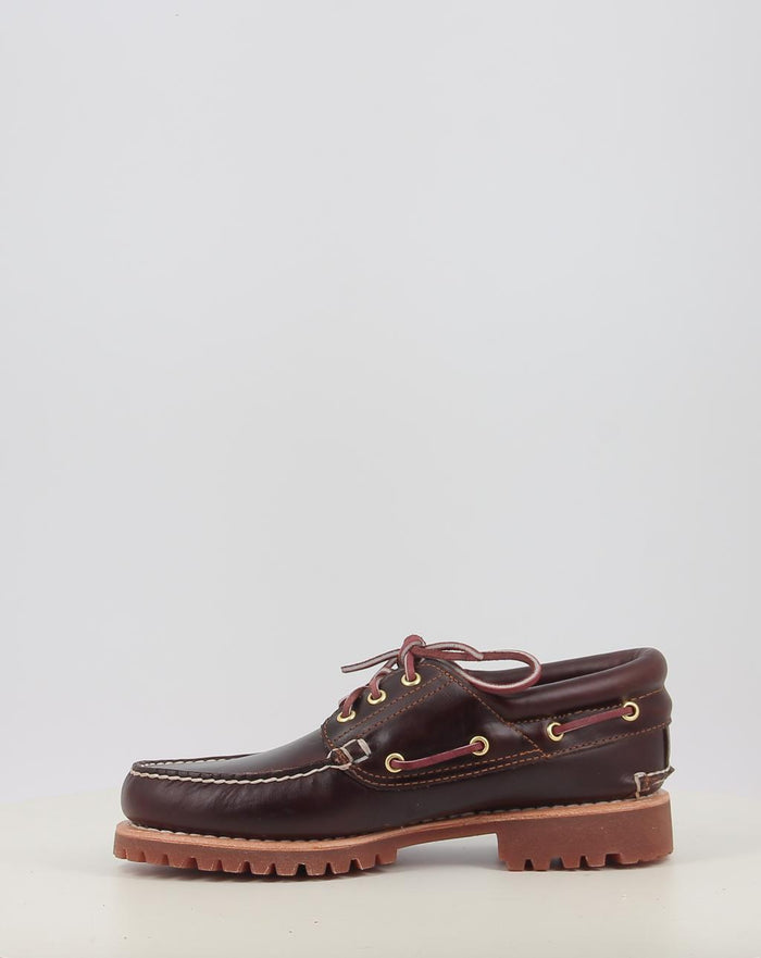 AUTHENTIC BOAT SHOE