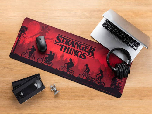 Paladone Stranger Things - Classic Logo Desk Mat