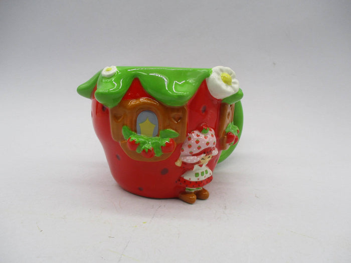 Silver Buffalo Strawberry Shortcake Cake Ceramic 3D Sculpted Mug