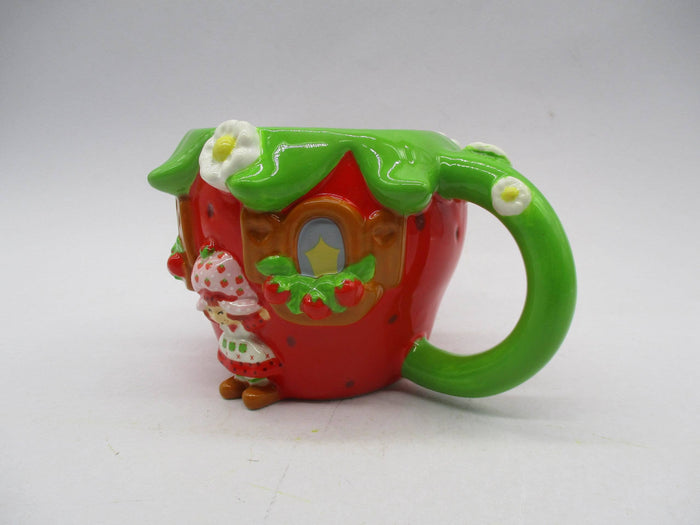 Silver Buffalo Strawberry Shortcake Cake Ceramic 3D Sculpted Mug