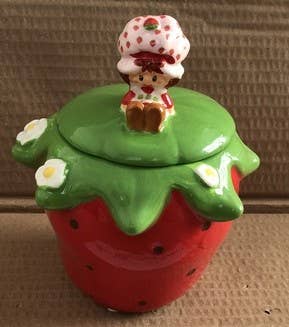 Silver Buffalo Strawberry Shortcake Sitting Small Sculpted Ceramic Cookie Jar