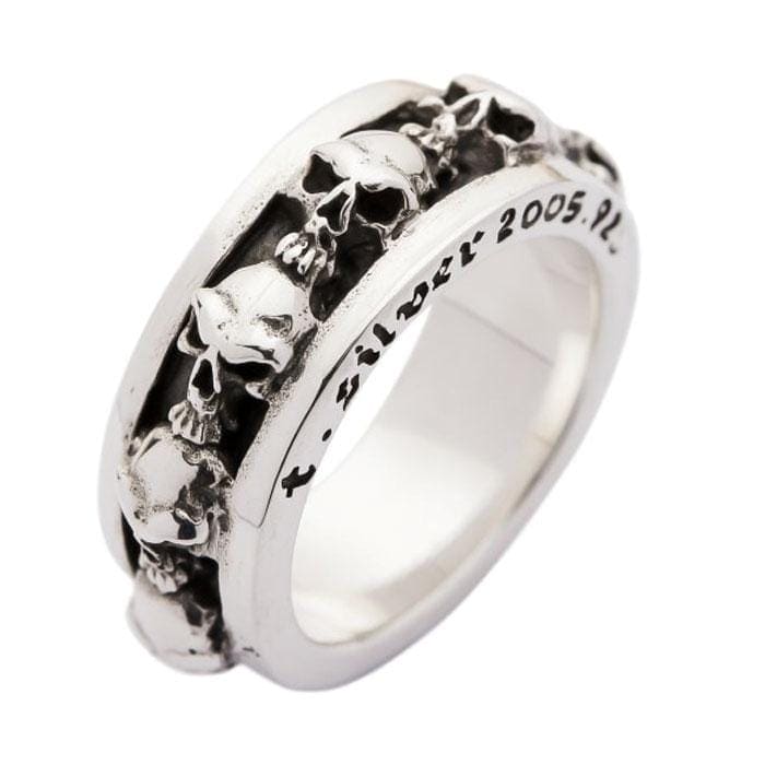 Gothic Skull Ring Detail