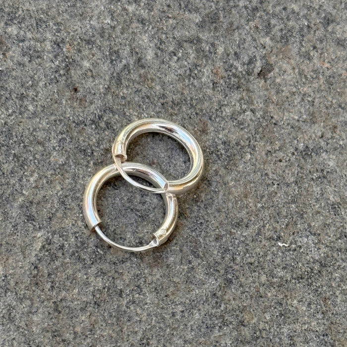 Sterling Silver hoop earrings. 16 mm wide, 3mm thick, nickel free.  925 silver