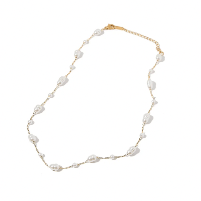 Linny & Co. Suri Pearl Necklace