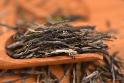 Yunnan "Pine Needles" Green Tea from Mengku